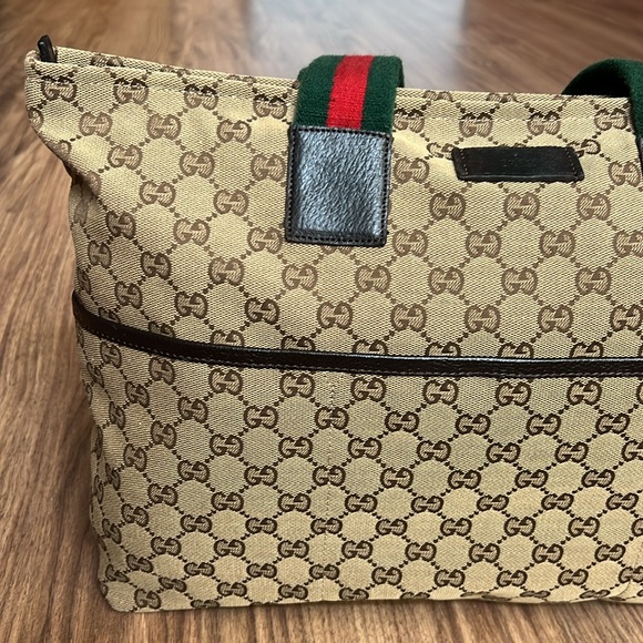 A291- 💯 % authentic Gucci shoulder bag - Picture 5 of 16
